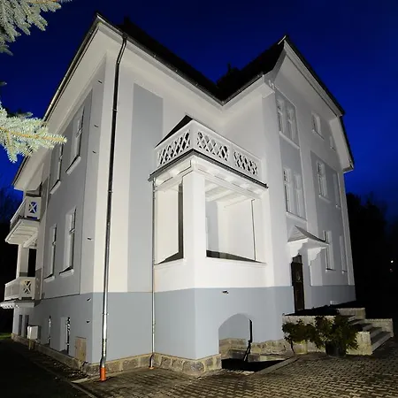 Δωμάτια σε οικογενειακή κατοικία Cervi Cieplice Jelenia Góra