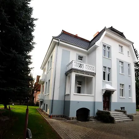 Δωμάτια σε οικογενειακή κατοικία Cervi Cieplice *