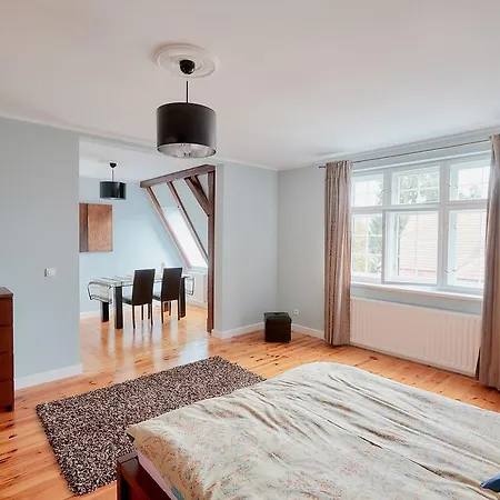 Δωμάτια σε οικογενειακή κατοικία Cervi Cieplice Jelenia Góra