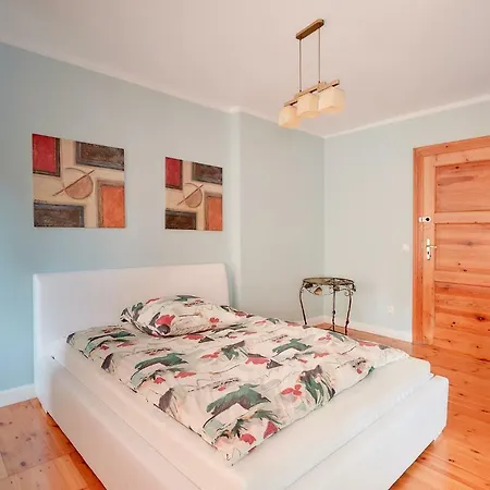 Cervi Cieplice Homestay *